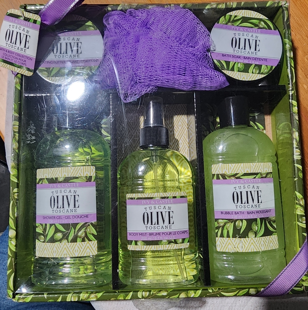 Bath & Body Gift Set,  Ivy & Castle Tuscan Olive Toscane